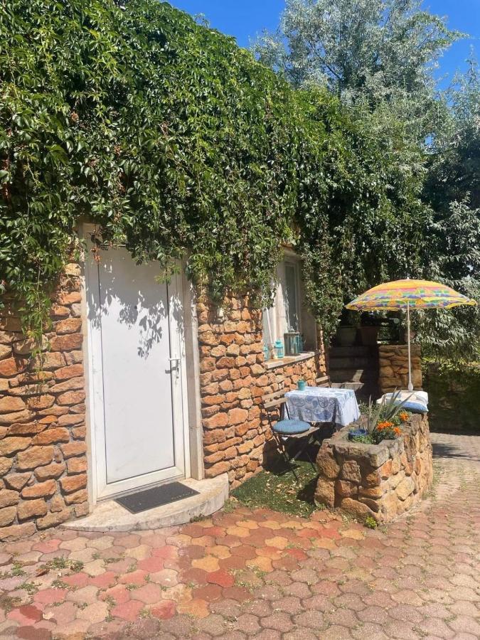 Best View Small House Free Parking Self Check-In بودابست المظهر الخارجي الصورة