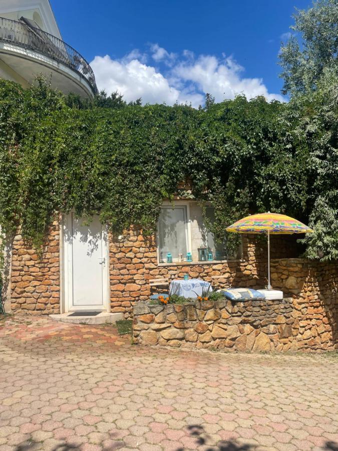 Best View Small House Free Parking Self Check-In بودابست المظهر الخارجي الصورة